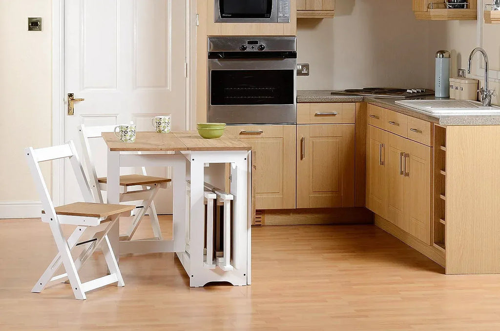 Ensemble table et 4 chaises pliantes dans un petit appartement - photo 4