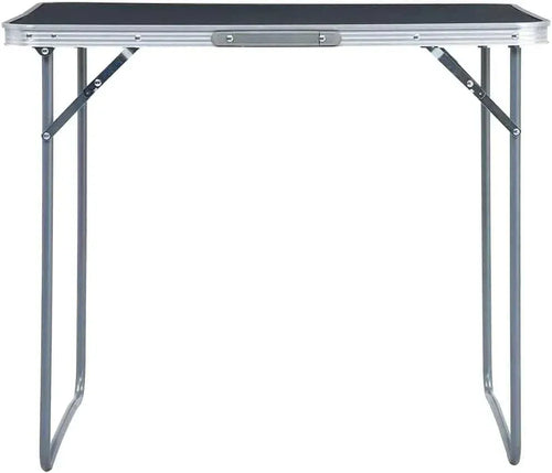 Petite table de camping pliante en aluminium et MDF 80 x 60 cm devant une tente - photo 2
