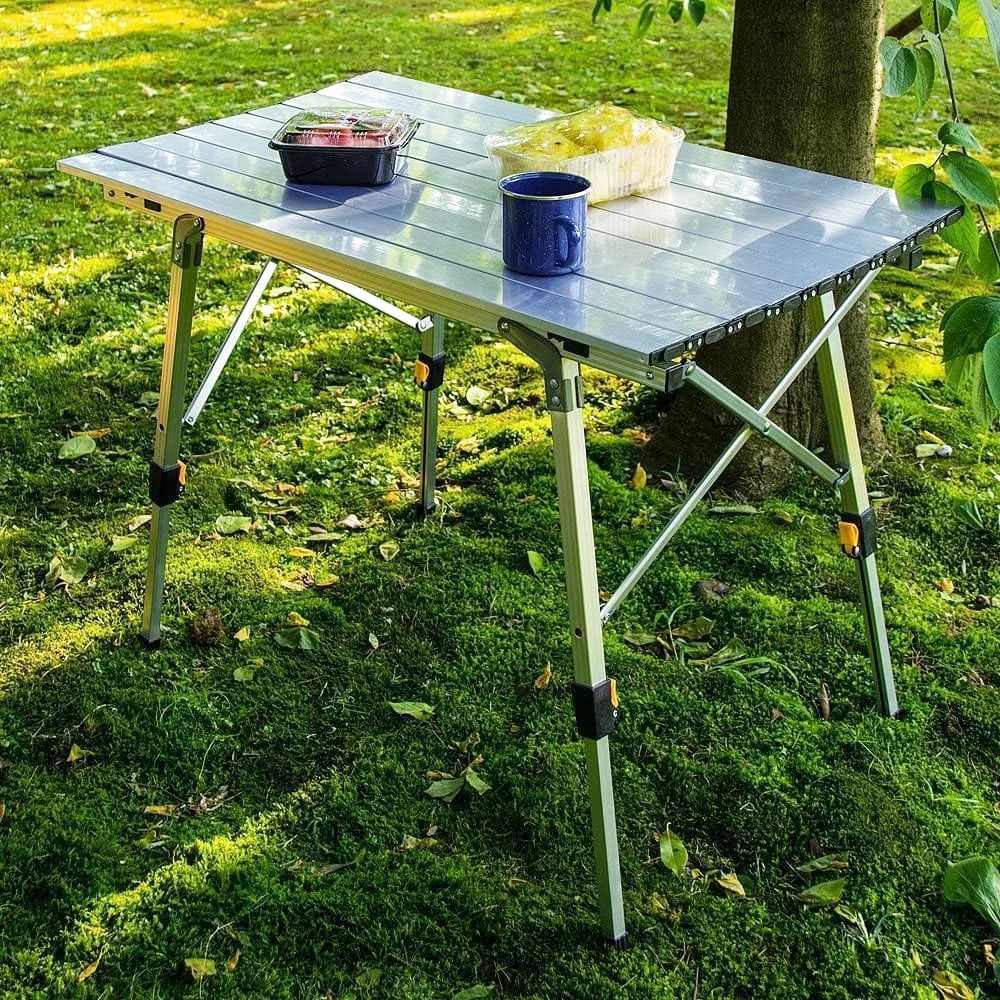 Table de balcon pliante en aluminium à hauteur réglable sur un balcon - photo 2