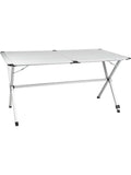 Table de camping pliante 6 personnes 110 x 70 cm installée sur un emplacement de camping