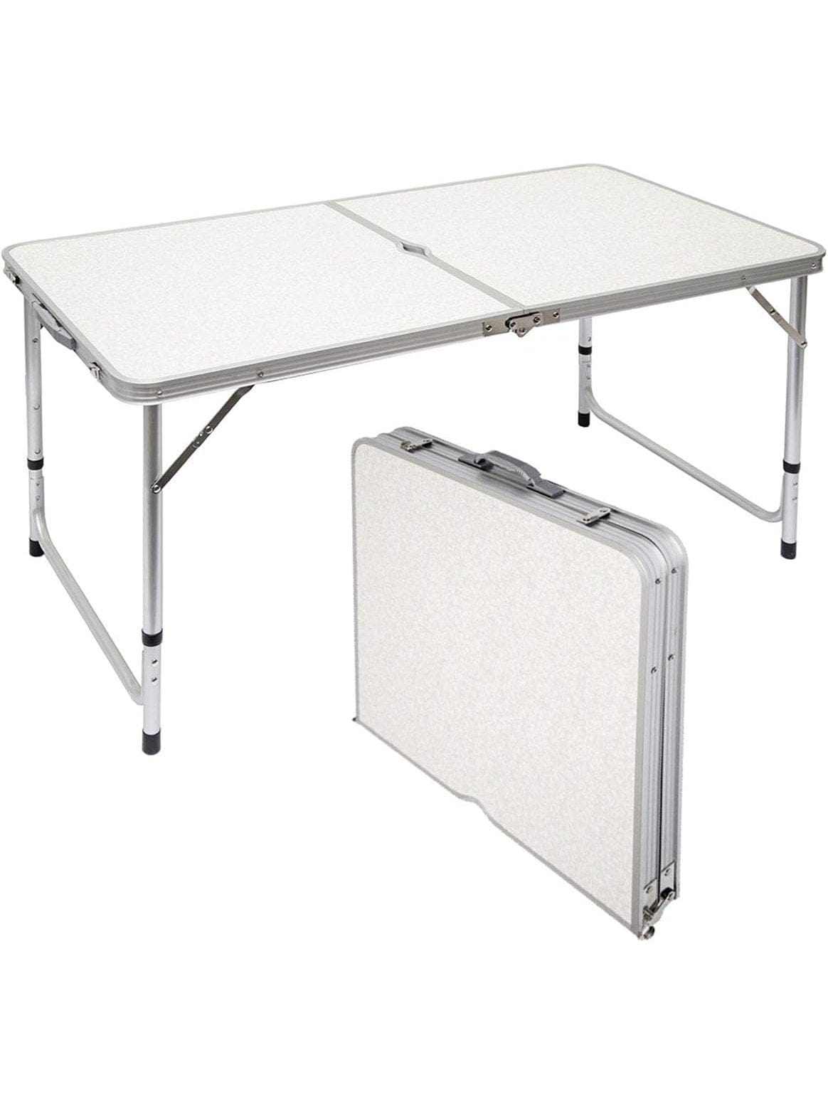 Table de jardin pliante valise de 120 cm dépliée sur une pelouse