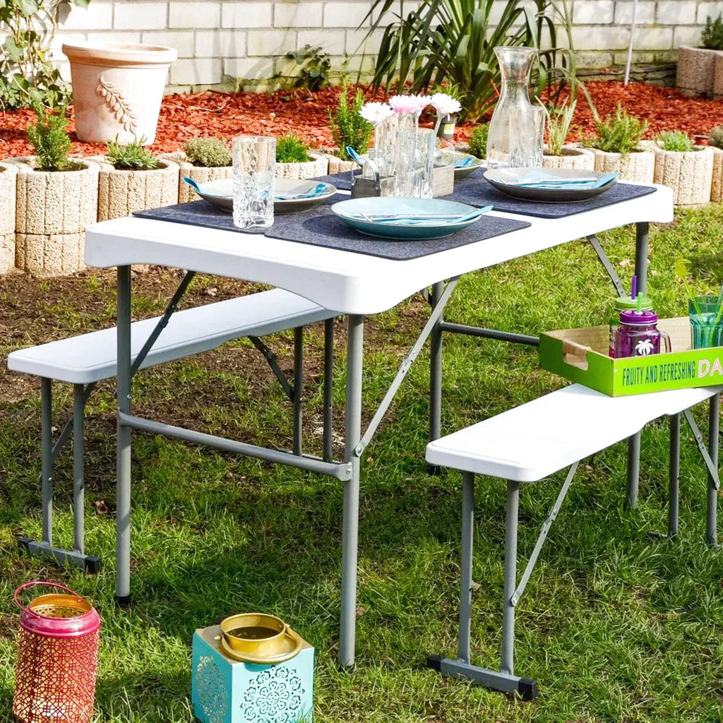 Ensemble table et bancs pliants de 112 cm dans un jardin - photo 2