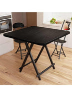 Table pliante bois cuisine carrée 60 cm dans un coin repas