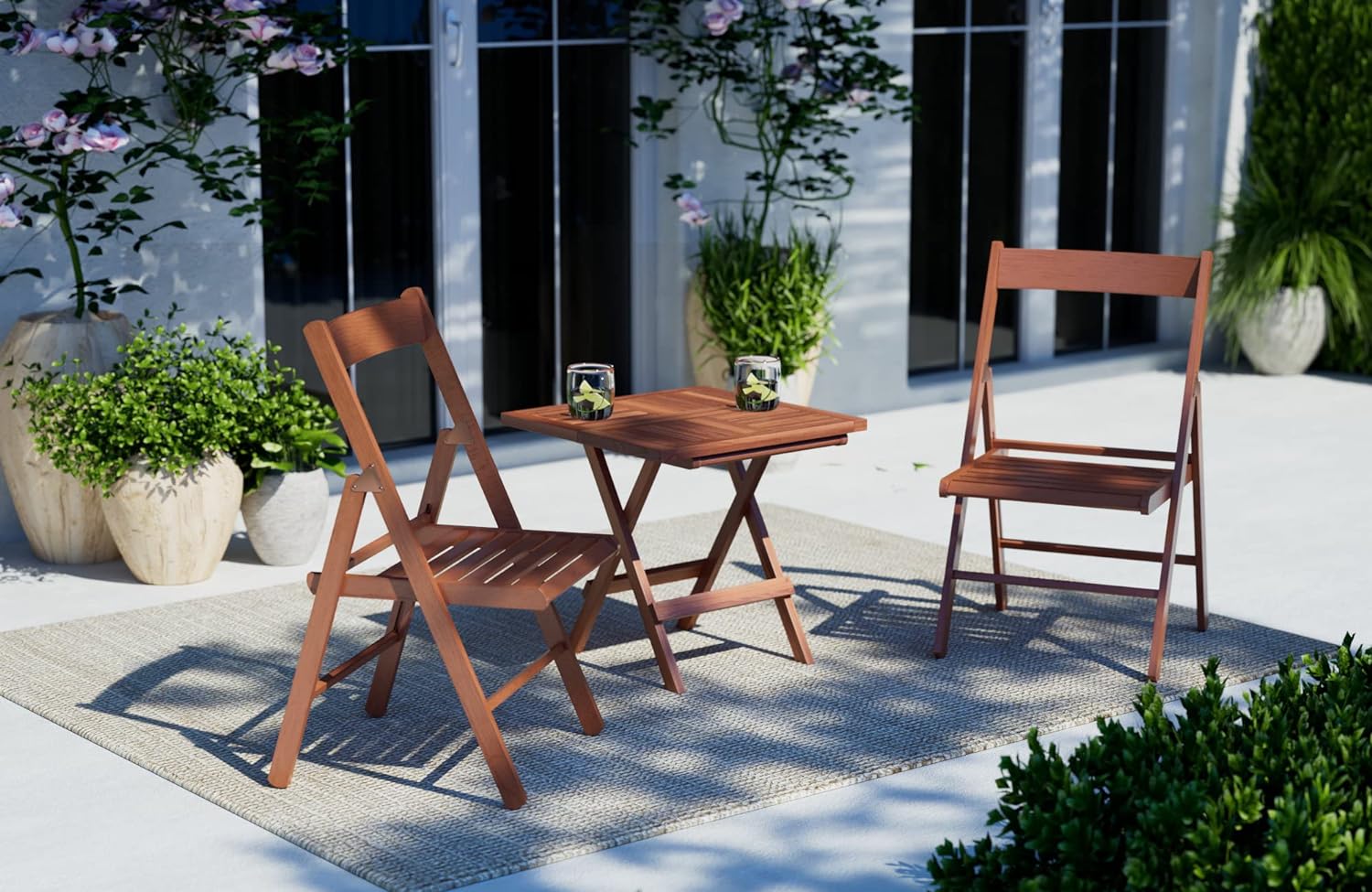 Table pliante en teck massif de 50 x 50 cm sur une terrasse - photo 2