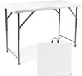 Table pliante transportable de 120 x 60 cm repliée pour le transport